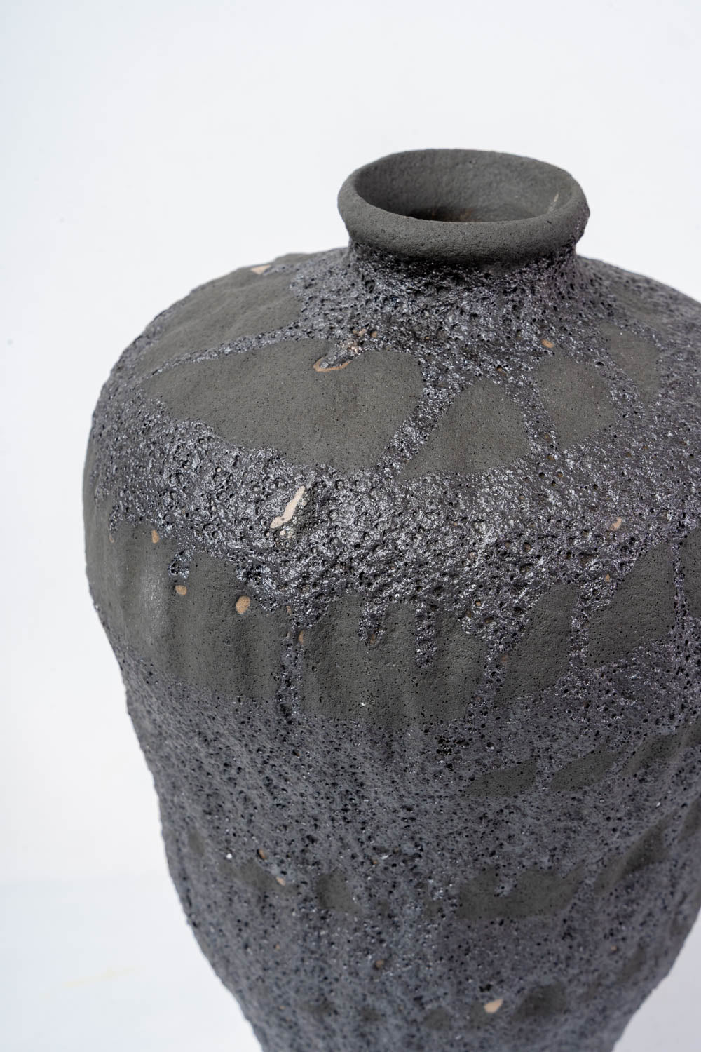 Charcoal Crest Textured Ceramic Vase