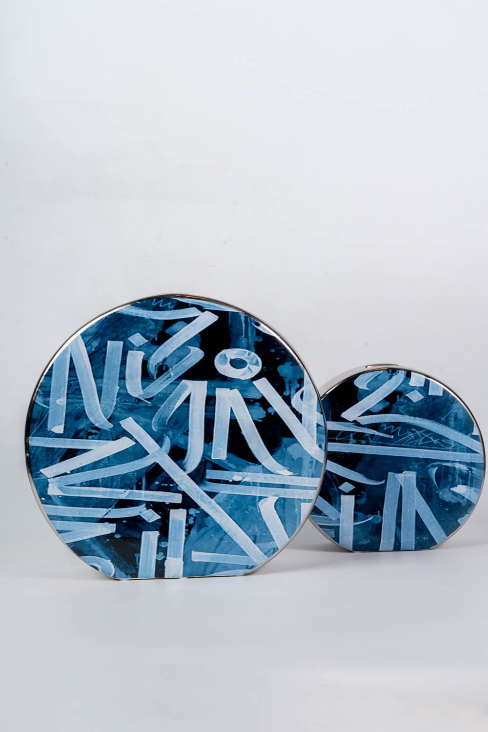 Azure Indigo Script Vase Round