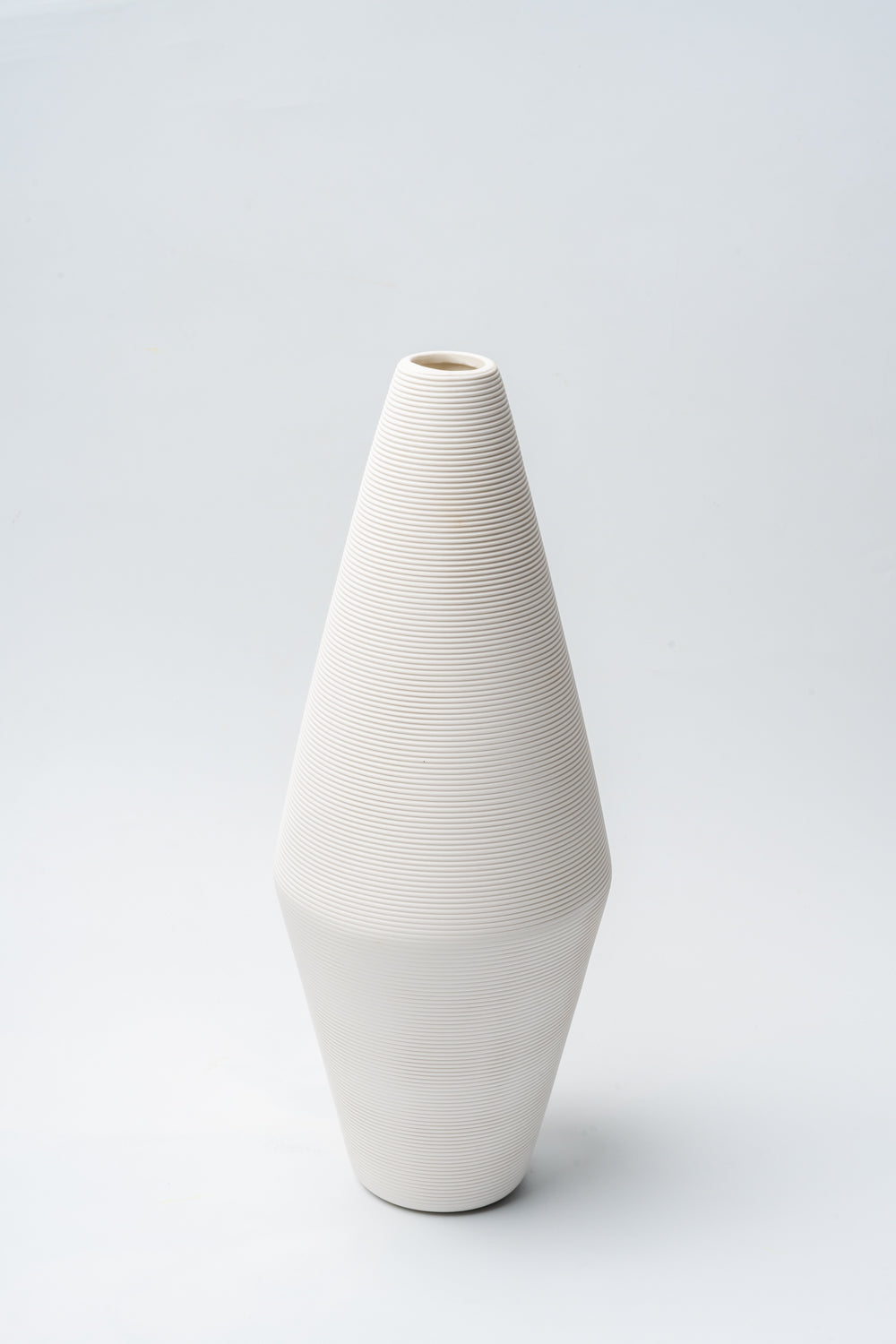 Ivory Formi Sculptural Vase