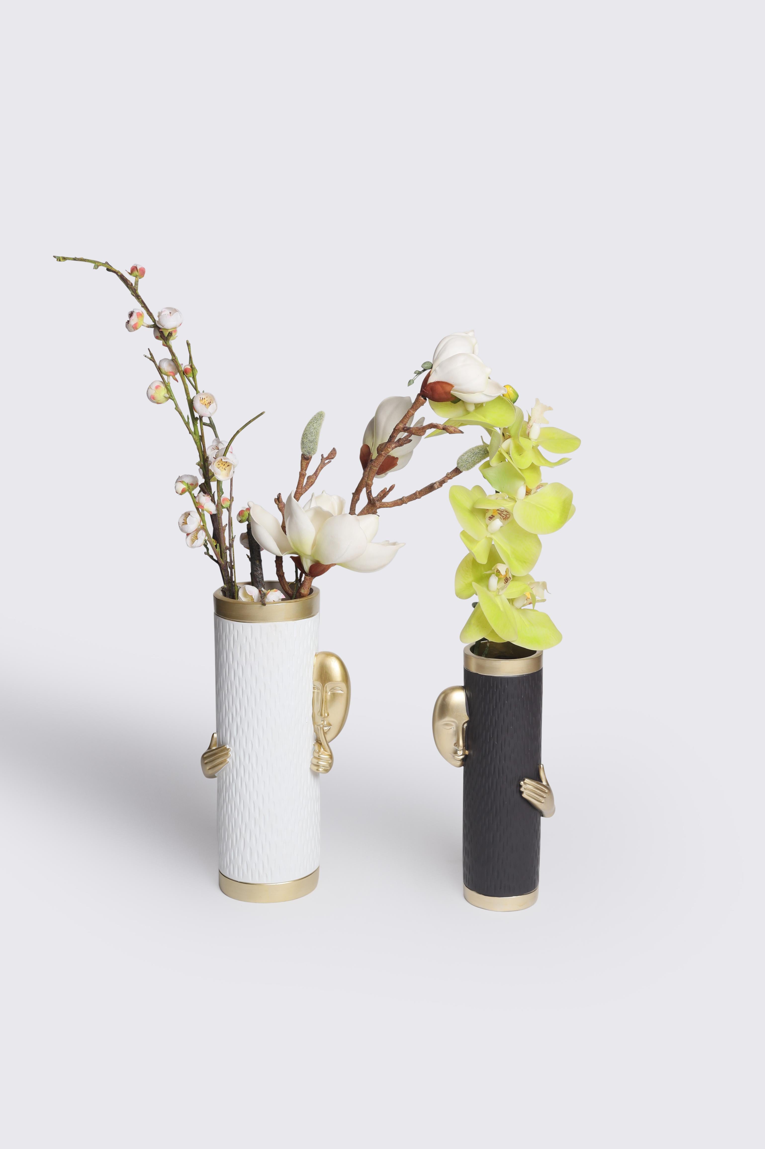 FACE POP BLACK GOLD CERAMIC VASE