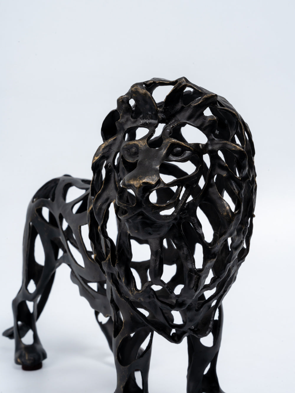 Nero Regal Abstract Lion Metal Sculpture