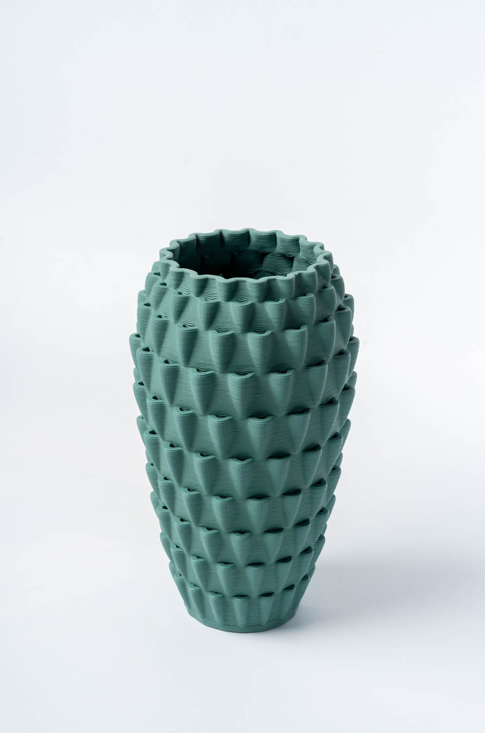 Pinecone Crest Vase