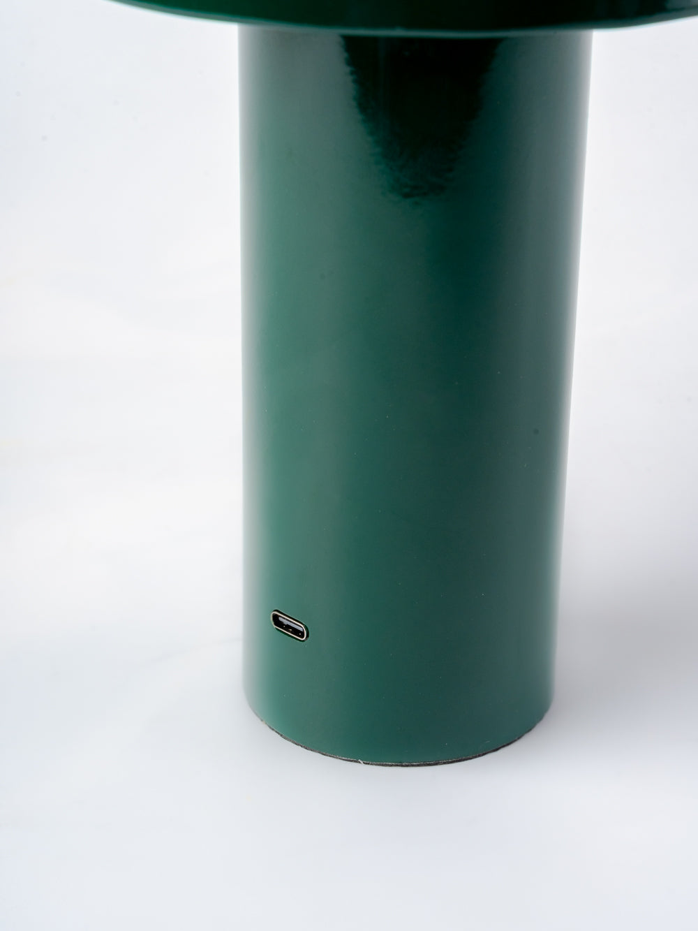 THE DEEP GLOW GARK GREEN