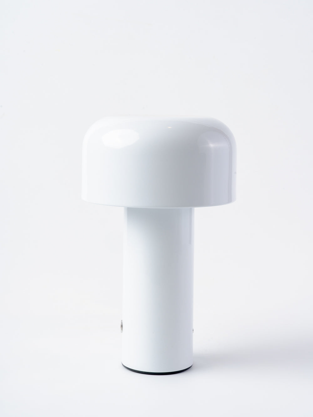 THE DEEP GLOW GARK WHITE