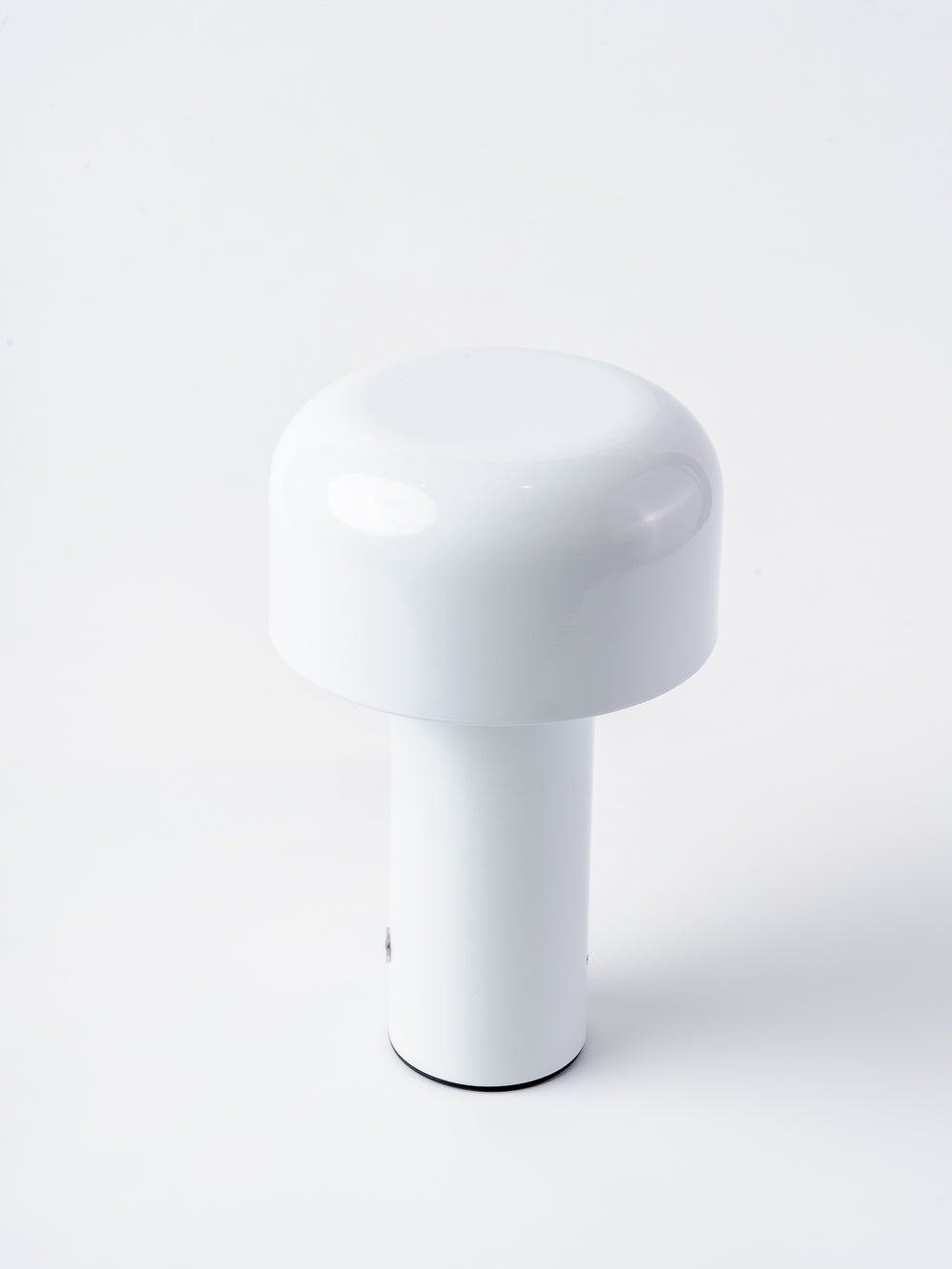 THE DEEP GLOW GARK WHITE