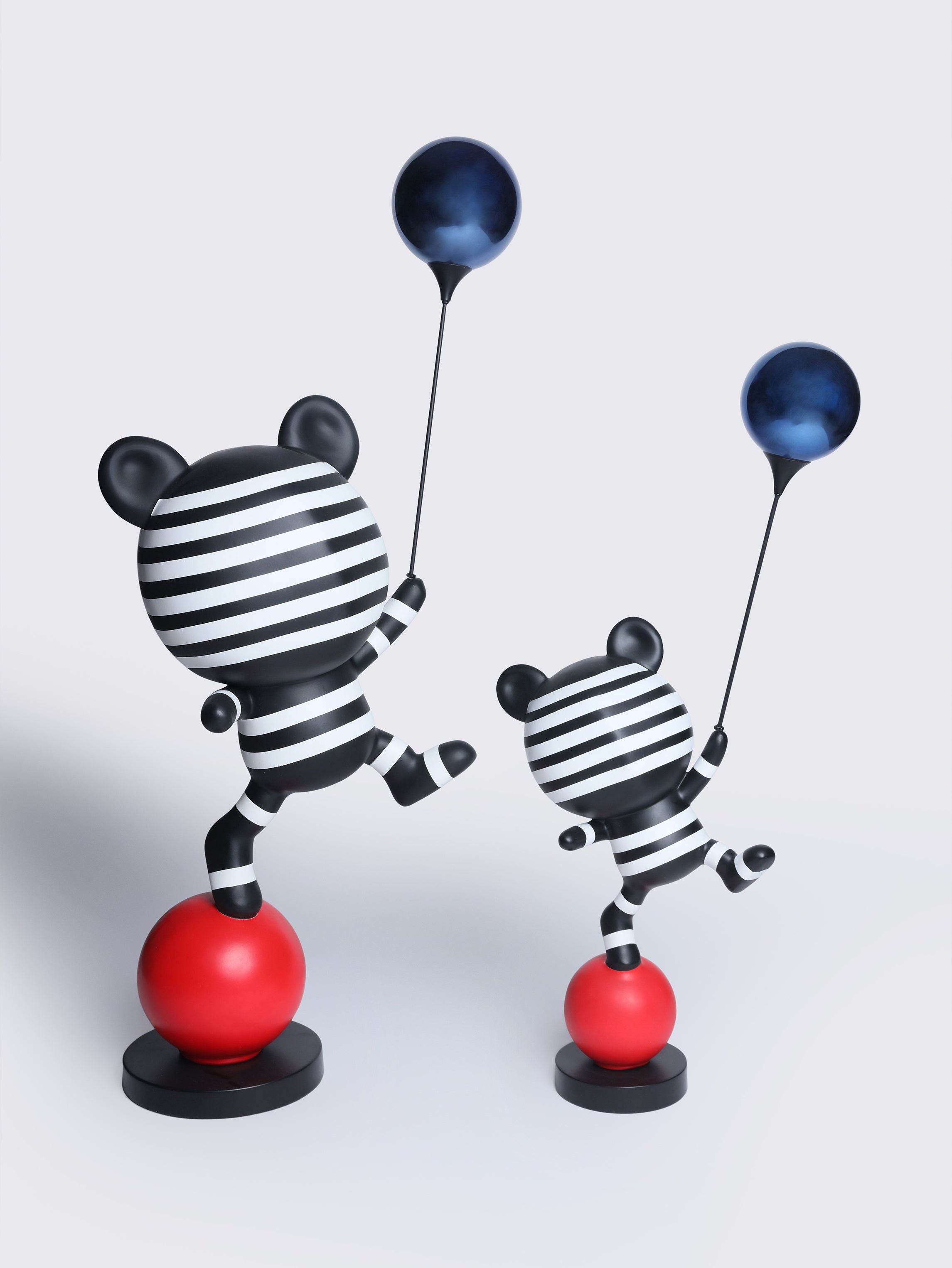 Up Big Novelty Sculptures Decor Object