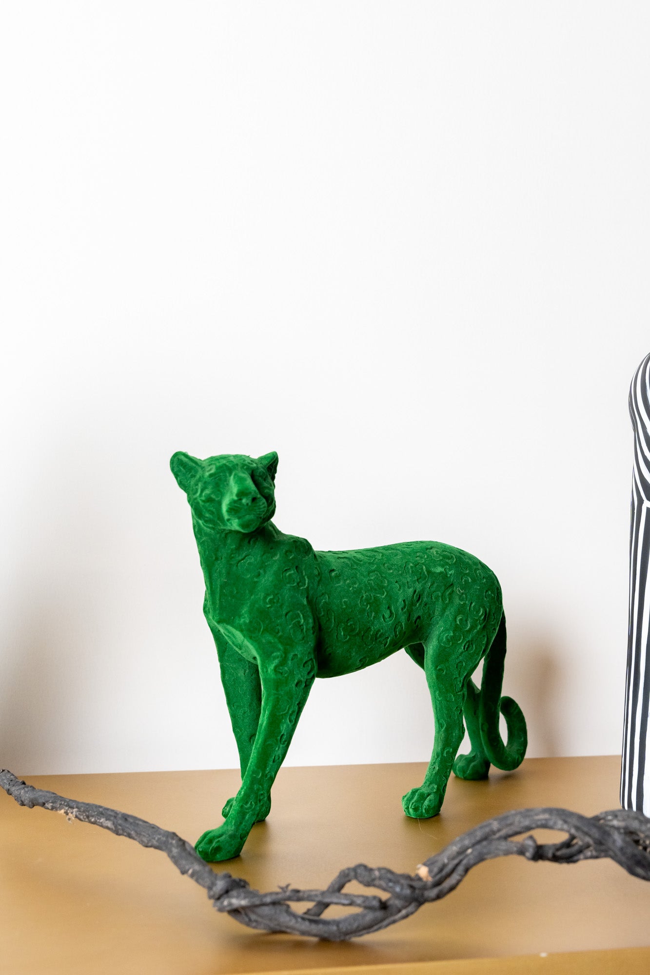 Leopard Walk Resin Flocking Velvetine Figurines Decor Object