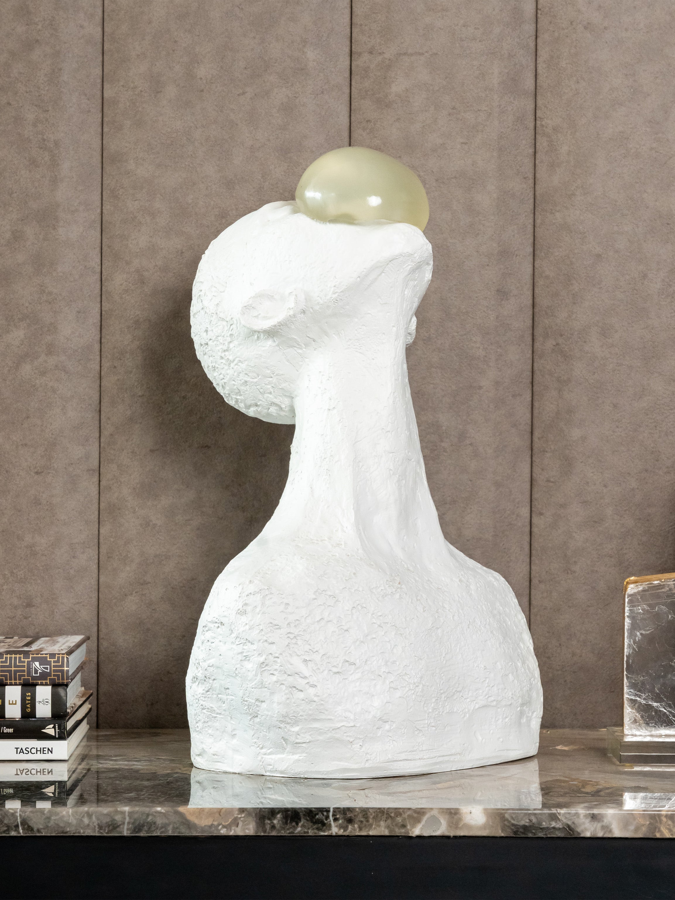 Gulp ball Sculpt White Classic Bust Sculpts Decor Object