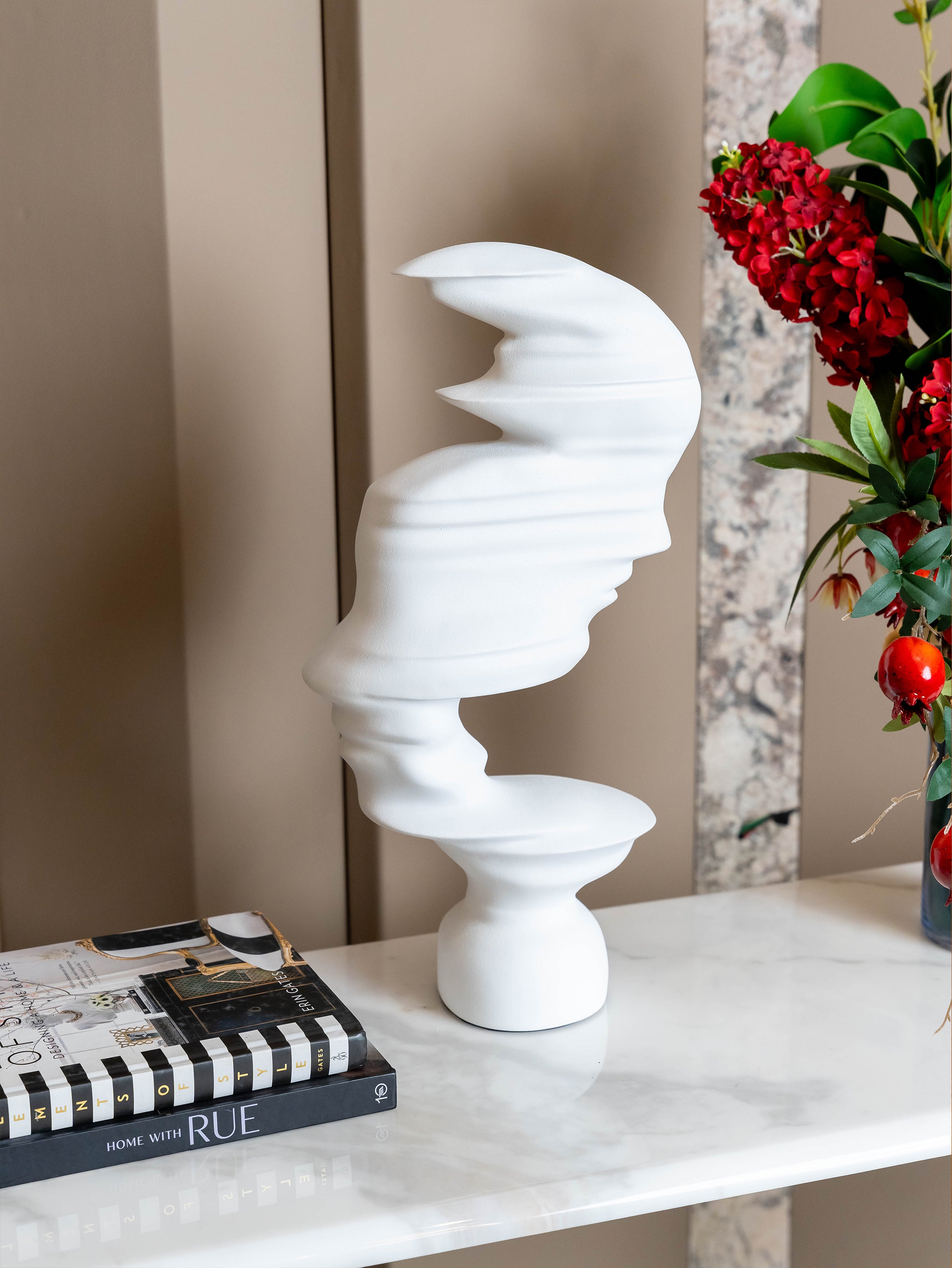 Ardyn Matte White Abstract Sculptural Face