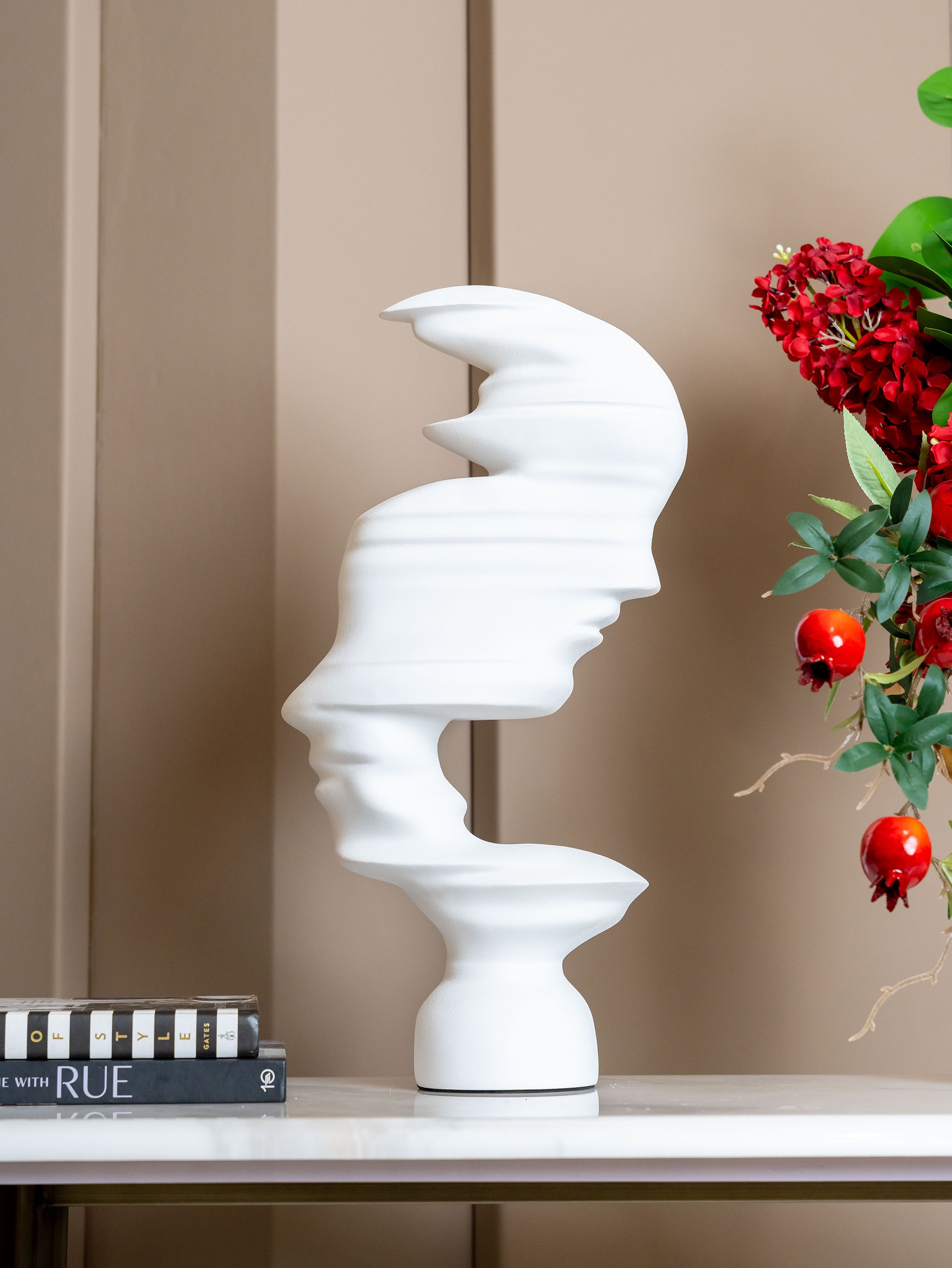 Ardyn Matte White Abstract Sculptural Face